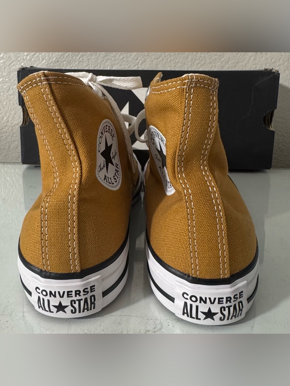 Converse High Top in Amber Brew Size 8 - Picture 2 of 5